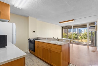 1050 Kinau St Unit 301, Honolulu, HI 96814