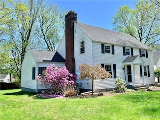 11 Bedford Dr, Whitesboro, NY 13492