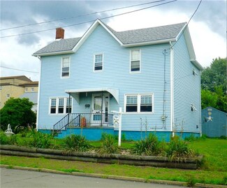 209 W 3rd Ave, Derry, PA 15627