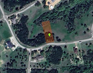 8421 Fullerton Dr, Cleburne, TX 76033