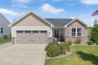 4358 Pioneer Cir SW, Massillon, OH 44646