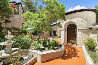 22 Indian Creek Loop, Kerrville, TX 78028