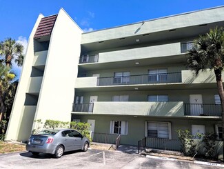 1638 Embassy Dr Unit 302, West Palm Beach, FL 33401