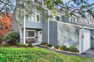 42 Timber Ridge, Mount Kisco, NY 10549
