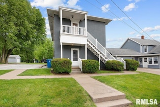 111 Ewing St, Le Claire, IA 52753