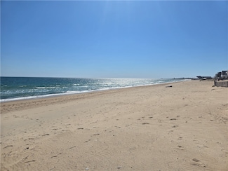 86 Winnapaug Rd, Westerly, RI 02891