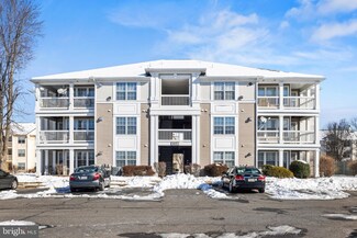 8091 Lacy Dr Unit 303, Manassas, VA 20109