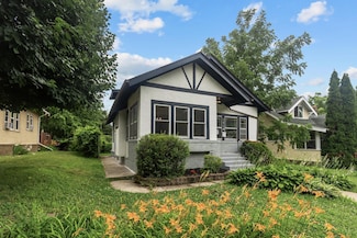 1714 Vincent Ave N, Minneapolis, MN 55411