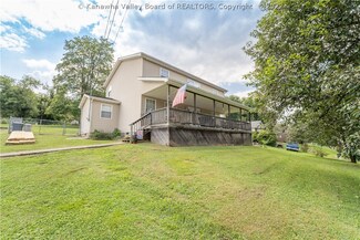 4425 Woodrum Ln, Charleston, WV 25313
