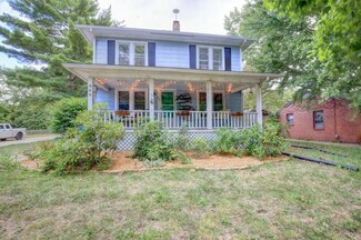 809 E Washington St, Urbana, IL 61801