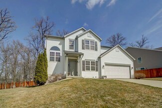 5106 Crescent Oaks Dr, Madison, WI 53704