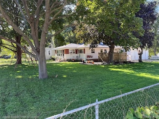 4735 Cobden Ln, Clarkston, MI 48346