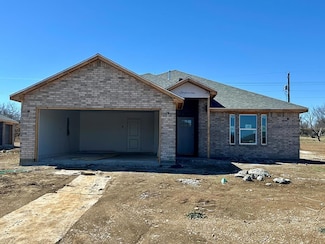 812 Bella Bvd, Coleman, TX 76834