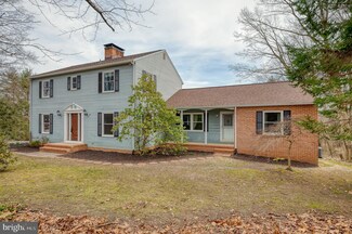 12 Lynn Ridge Ct, Manchester, MD 21102