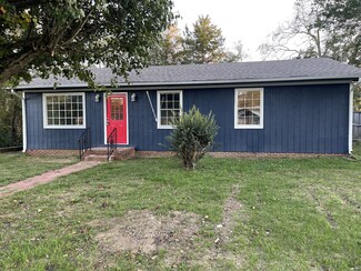 402 Blue Ribbon Pkwy, Shelbyville, TN 37160
