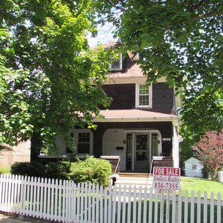 1151 Franklin St, Old Forge, PA 18518