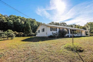 75 Riverdale Ave, Manchester, NH 03103