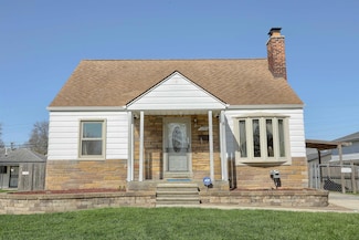 22915 Beechwood Ave, Eastpointe, MI 48021