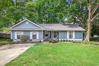 4 Cottonwood Dr, Searcy, AR 72143