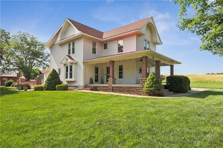 604 N Buckner Tarsney Rd, Buckner, MO 64016