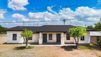 814 Calle Frente Unit 1, Eagle Pass, TX 78852