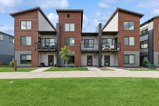 147 Hawthorne Ct Unit B, Whitefish, MT 59937