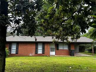 1019 W Mississippi St, Durant, OK 74701