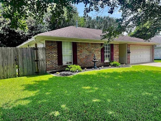 5510 Main Ave, Groves, TX 77619