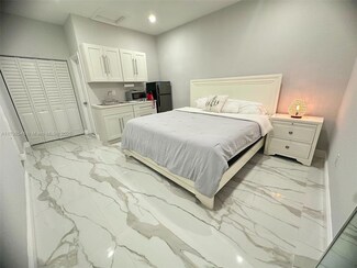 40 Sutton Rd Unit 1, West Park, FL 33023
