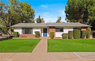 190 W Dovewood Ln, Fresno, CA 93704