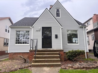 3976 E 154th St, Cleveland, OH 44128