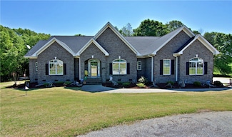 303 Weeping Willow Way, Westminster, SC 29693