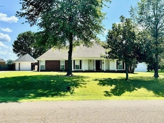 300 Trigg Dr, Marion, AR 72364