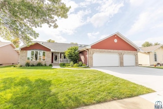 3819 Crescent Ln, South Sioux City, NE 68776
