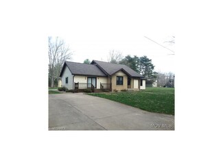 91 Mccomas Dr, Little Hocking, OH 45742