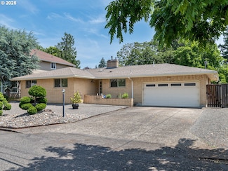 2042 SE 138th Ave, Portland, OR 97233