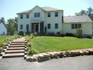 295 County Rd, Marion, MA 02738