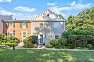 124 Greenwich Hills Dr, Greenwich, CT 06831