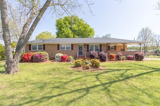 317 Rhodehaven Dr, Anderson, SC 29625