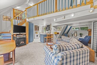 69 Scribner Rd, Stowe, VT 05672
