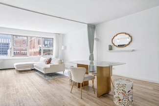 136 E 56th St Unit 10H, New York, NY 10022