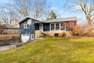 16 Charles E Place, Battle Creek, MI 49015