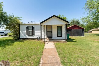 690 S Sixth St, Stephenville, TX 76401