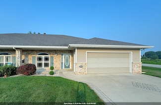 N194 Eastowne Ln, Appleton, WI 54915