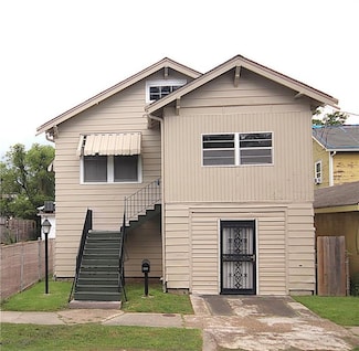 922 Hillary St, New Orleans, LA 70118