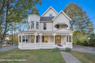 49 College Ave, Factoryville, PA 18419