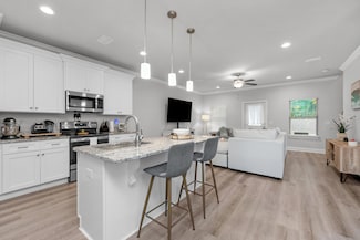 2275 Janet St, Navarre, FL 32566