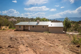 10 Sharp Rd, Sandia Park, NM 87047