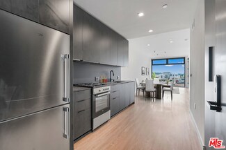 3688 Overland Ave Unit 423, Los Angeles, CA 90034