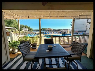 34 Aqua Finn Dr Unit 1B, Lake Ozark, MO 65049